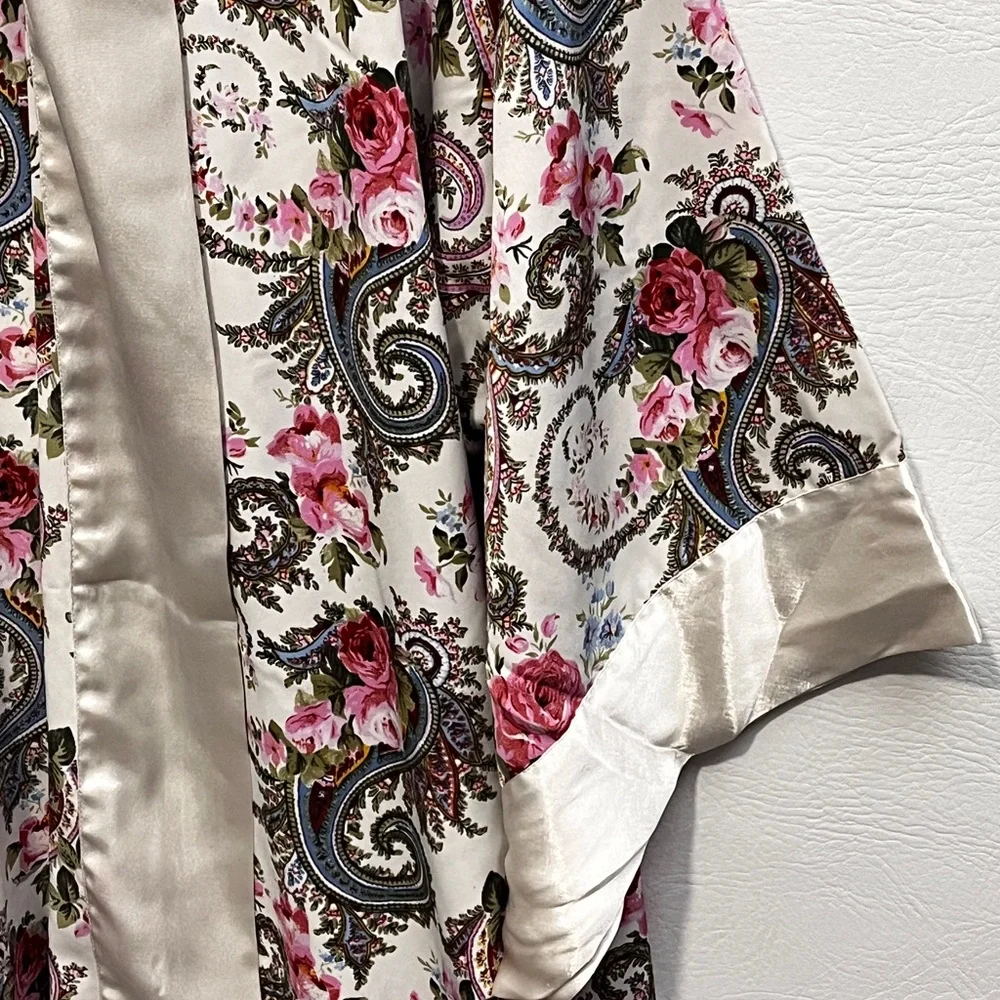 Vintage Gold Label Victoria's Secret Floral Paisley Satin-Trim Kimono Robe